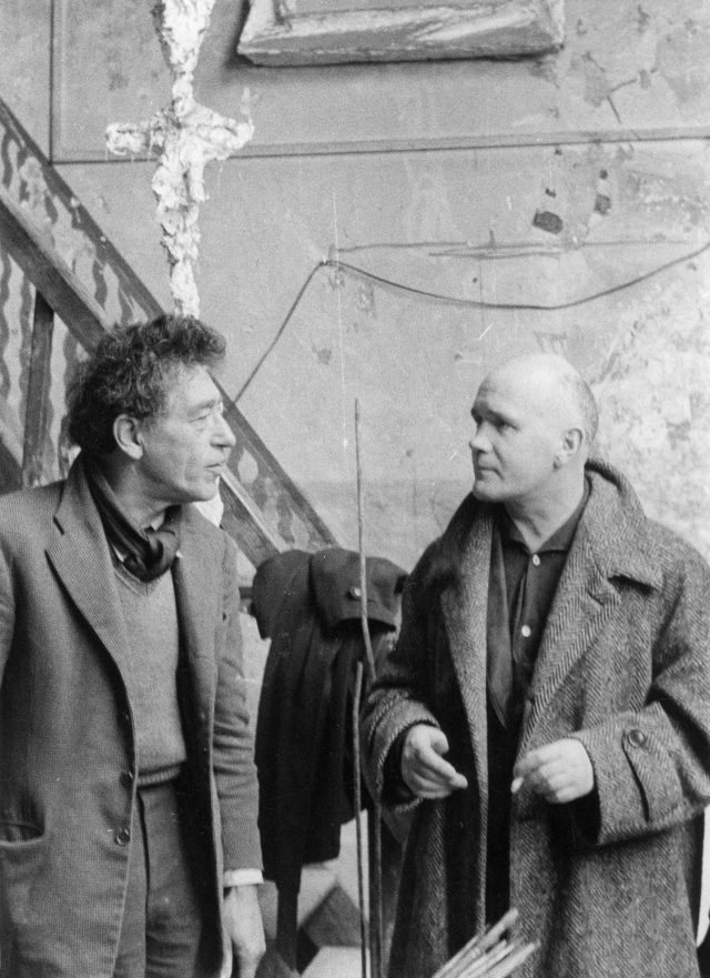 아틀리에에서 자코메티(왼쪽)와 장 주네, 1957.
